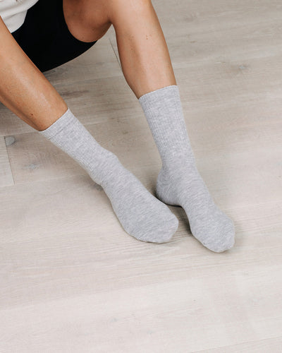 GREY ORGANIC SOLID SPORTS SOCKS