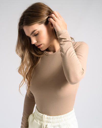 LONG SLEEVE RIBBED CREW NECK IN MOCHA