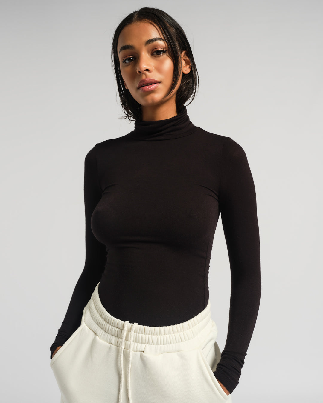 LONG SLEEVE STRETCH ROLL NECK BLACK