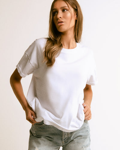 BOYFRIEND TEE IN WHITE